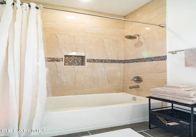 2nd image of 6315 Escondido Dr, El Paso, TX 79912