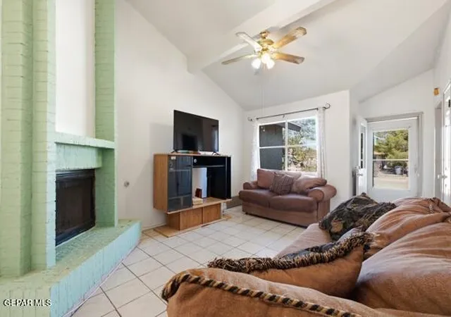2nd image of 1533 Greg Powers Dr #B, El Paso, TX 79936 | MLS# 948572