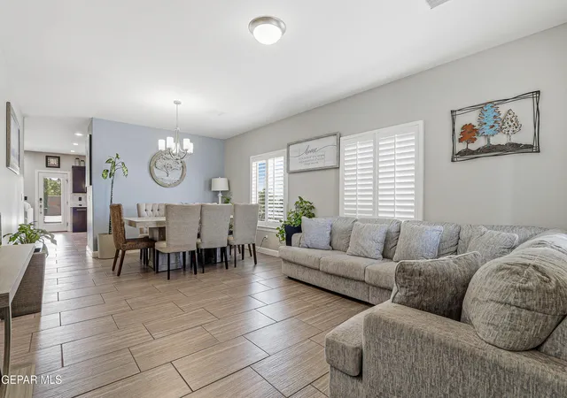 3rd image of 12310 Houghton Springs Dr, Horizon City, TX 79928 | MLS# 948592