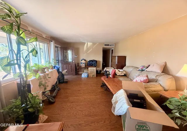 4th image of 8100 Parkland Dr, El Paso, TX 79925 | MLS# 948606