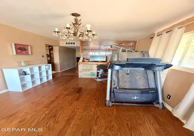 5th image of 8100 Parkland Dr, El Paso, TX 79925 | MLS# 948606