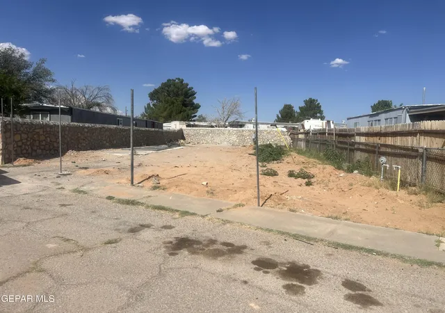 2nd image of 12412 Road Runner St, El Paso, TX 79934 | MLS# 948608