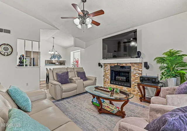 Photo 4 of Single family home for sale at 1717 Dana Michelle St, El Paso, TX 79928 | MLS# 948927 | Listing updated on 2026-08-14