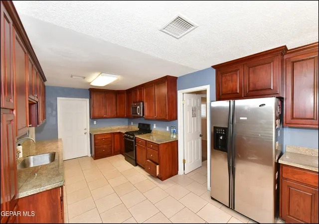 3rd image of 4800 Costa De Oro Rd, El Paso, TX 79922 | MLS# 948614