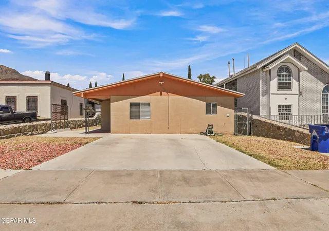 Photo 2 of Multi family home for sale at 2627 Gold Ave #2, El Paso, TX 79930 | MLS# 950150 | Listing updated on 2026-08-30