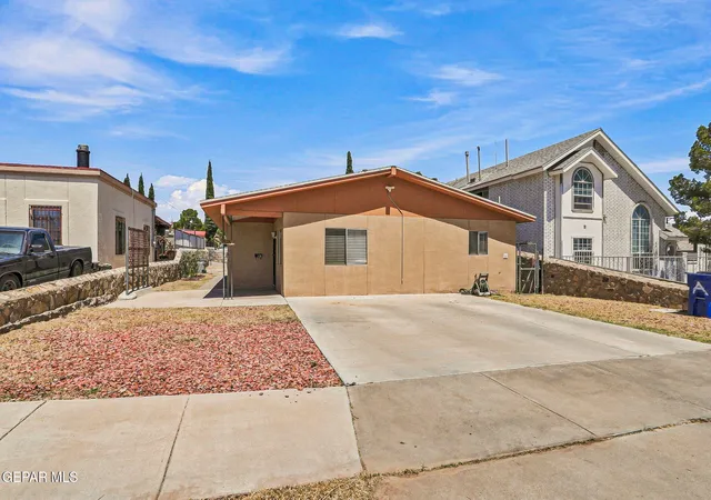 Photo 3 of Multi family home for sale at 2627 Gold Ave #2, El Paso, TX 79930 | MLS# 950150 | Listing updated on 2026-08-30