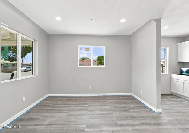 Photo 4 of Single family home for sale at 201 Wooldridge Dr, El Paso, TX 79915 | MLS# 948705 | Listing updated on 2026-09-15