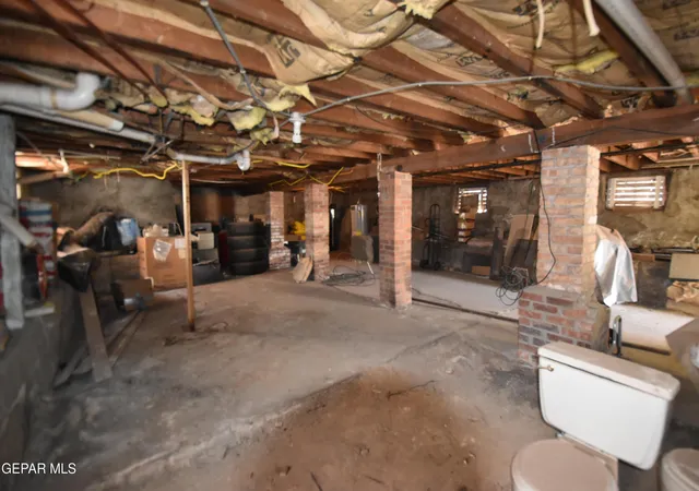 33rd image of 1113 N Octavia St, El Paso, TX 79902 | MLS# 948715