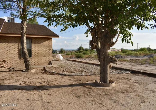 Photo 3 of Sale Pending at 178 Esquivel Ct, Clint, TX 79836 | MLS# 949100 | Listing updated on 2026-09-14