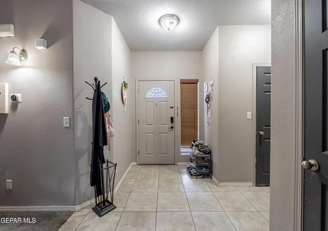 Photo 4 of Sale Pending at 6829 Steffers Ln, El Paso, TX 79932 | MLS# 948724 | Listing updated on 2026-09-17
