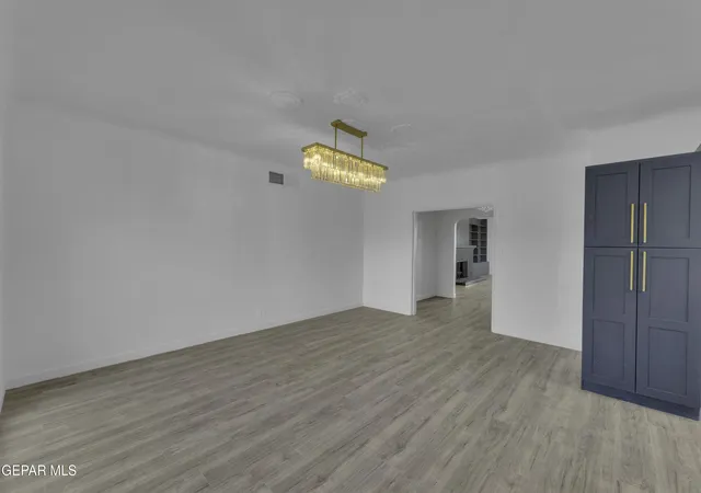 Photo 4 of Single family home for sale at 2500 Hawley Cir, El Paso, TX 79903 | MLS# 948750 | Listing updated on 2026-10-01