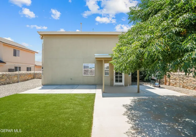 2nd image of 424 Cactus Crossing Dr, El Paso, TX 79928 | MLS# 948935