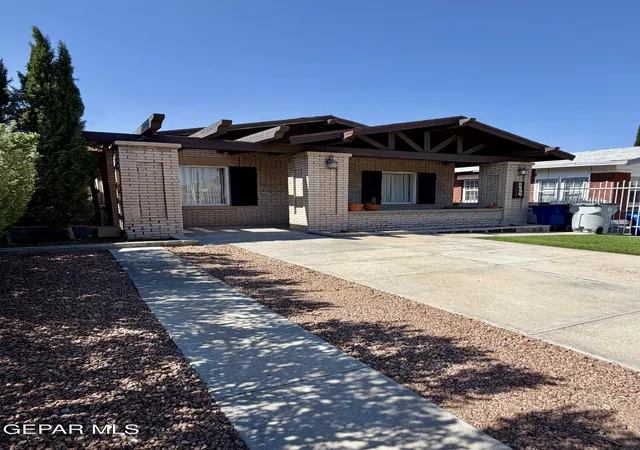 Photo 2 of Single family home for sale at 3424 La Luz Ave, El Paso, TX 79903 | MLS# 949454 | Listing updated on 2026-09-07