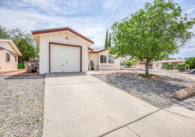 Photo 3 of Sale Pending at 5492 Fire Ridge Cir, El Paso, TX 79932 | MLS# 949050 | Listing updated on 2026-09-11