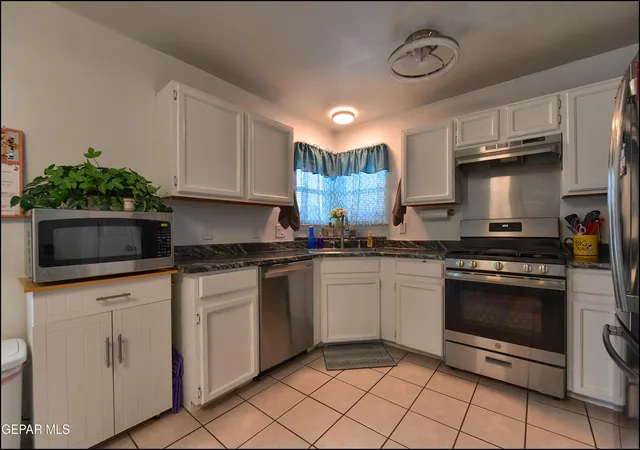 Photo 3 of Single family home for sale at 10920 Whitey Frd St, El Paso, TX 79934 | MLS# 948924 | Listing updated on 2026-09-16