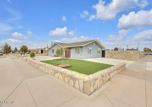 Photo 1 of Single family home for sale at 2700 Berwick Rd, El Paso, TX 79925 | MLS# 949930 | Listing updated on 2026-09-20