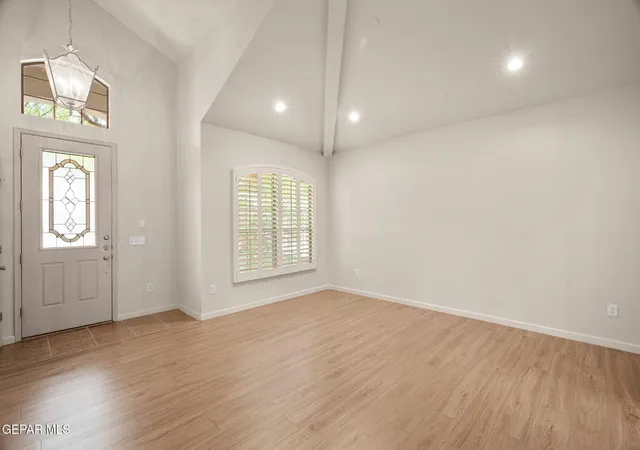 Photo 4 of Single family home for sale at 6713 Crucero Del Sol Ct, El Paso, TX 79911 | MLS# 948933 | Listing updated on 2026-09-16