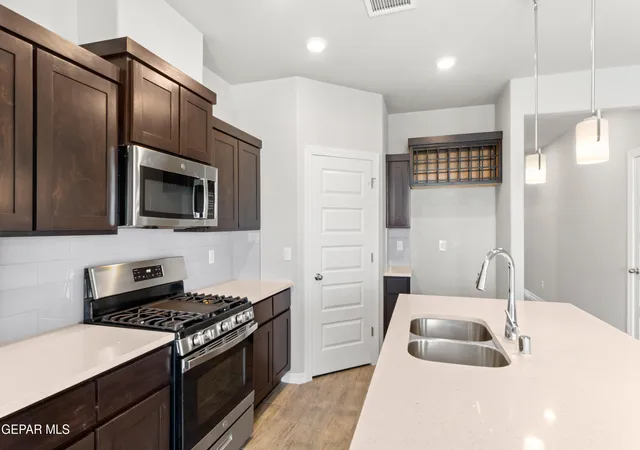 8th image of 14460 Desert Wind Dr, Horizon City, TX 79928 | MLS# 948959