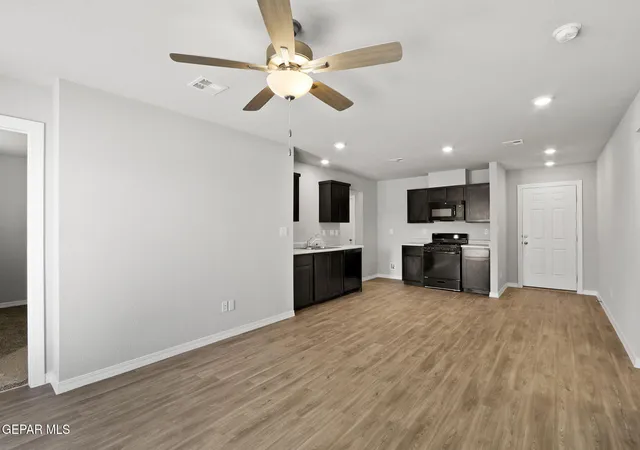 4th image of 1049 Victor Mendoza Sr Wy, Horizon City, TX 79928 | MLS# 948974
