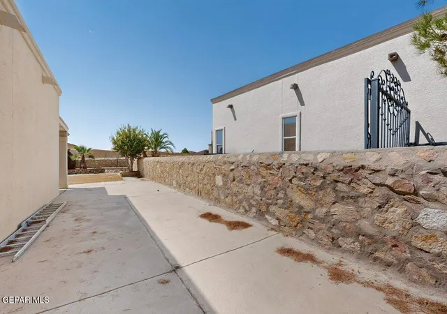 46th image of 413 Emerald Shore Ln, Horizon City, TX 79928 | MLS# 948999