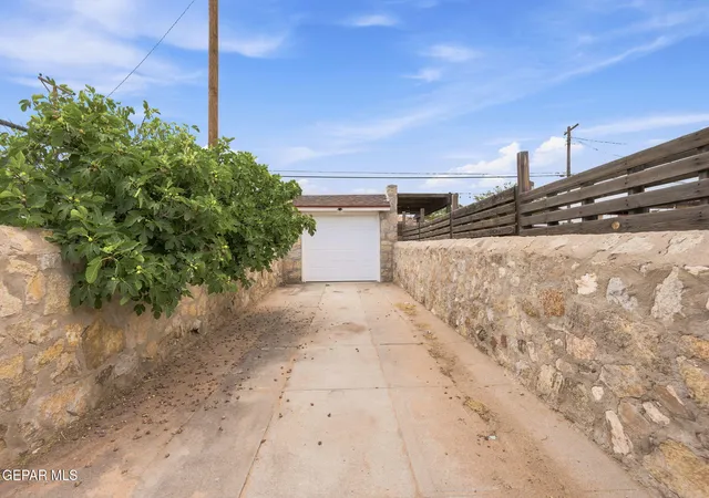 5th image of 3019 Fort Blvd, El Paso, TX 79930 | MLS# 948991