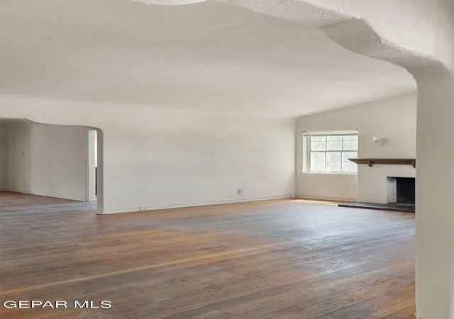 Photo 4 of Sale Pending at 708 E Baltimore Dr, El Paso, TX 79902 | MLS# 949330 | Listing updated on 2026-09-04