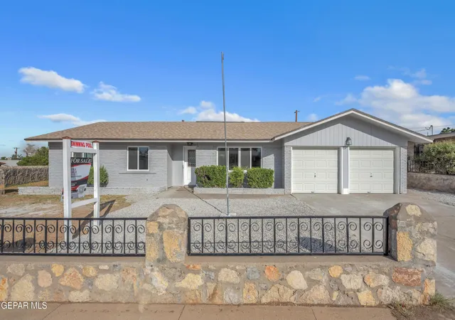 Photo 1 of Single family home for sale at 10220 Bon Aire Dr, El Paso, TX 79924 | MLS# 949189 | Listing updated on 2026-09-12