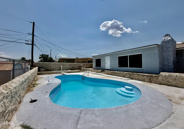 3rd image of 10220 Bon Aire Dr, El Paso, TX 79924 | MLS# 949189