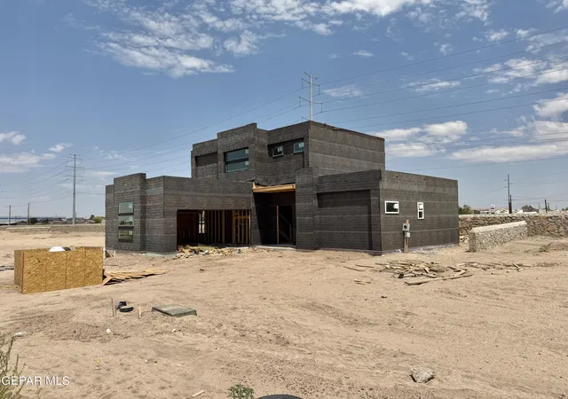 Photo 3 of Single family home for sale at 9717 Peaceful Valley E, Socorro, TX 79927 | MLS# 949648 | Listing updated on 2026-08-19