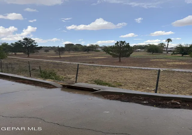 27th image of 11109 La Quinta Pl #B, El Paso, TX 79936 | MLS# 949049