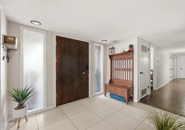 Photo 4 of Sale Pending at 216 Smith Rd, El Paso, TX 79907 | MLS# 949064 | Listing updated on 2026-09-17