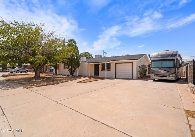 Photo 2 of Sale Pending at 5814 Galaxie Dr, El Paso, TX 79924 | MLS# 949073 | Listing updated on 2026-08-17