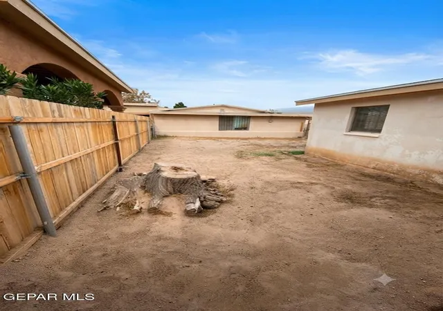 15th image of 708 E Washington St, Anthony, TX 79821 | MLS# 949102