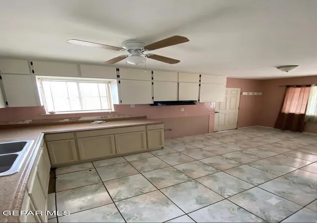 4th image of 708 E Washington St, Anthony, TX 79821 | MLS# 949102