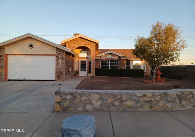 Photo 3 of Single family home for sale at 536 Thayer Pease Ave, Horizon City, TX 79928 | MLS# 949105 | Listing updated on 2026-10-06