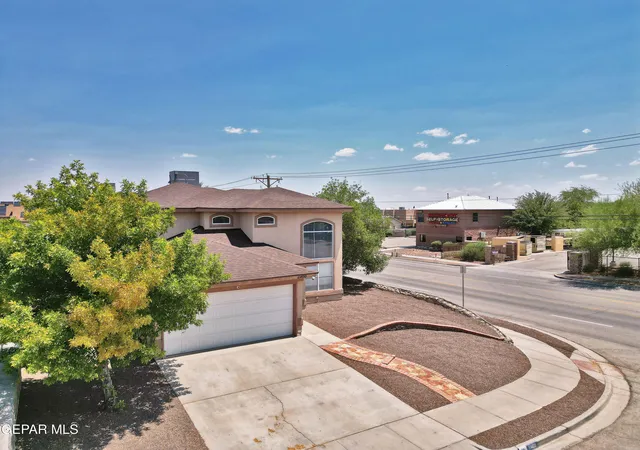 Photo 3 of Single family home for sale at 11400 Pifas Nevarez Pl, El Paso, TX 79934 | MLS# 949303 | Listing updated on 2026-09-14