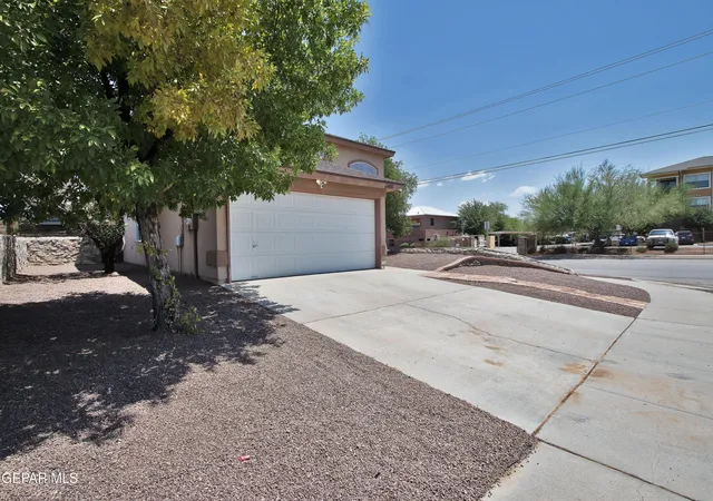 Photo 3 of Single family home for sale at 11400 Pifas Nevarez Pl, El Paso, TX 79934 | MLS# 949303 | Listing updated on 2026-09-14