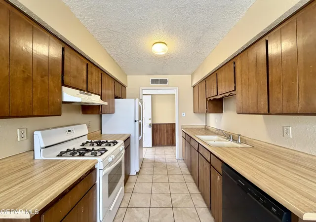 3rd image of 317 Bright Water Ln, El Paso, TX 79912 | MLS# 949110