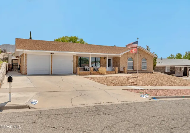 Photo 3 of Single family home for sale at 316 Garden Grv Ln, El Paso, TX 79912 | MLS# 949266 | Listing updated on 2026-09-20