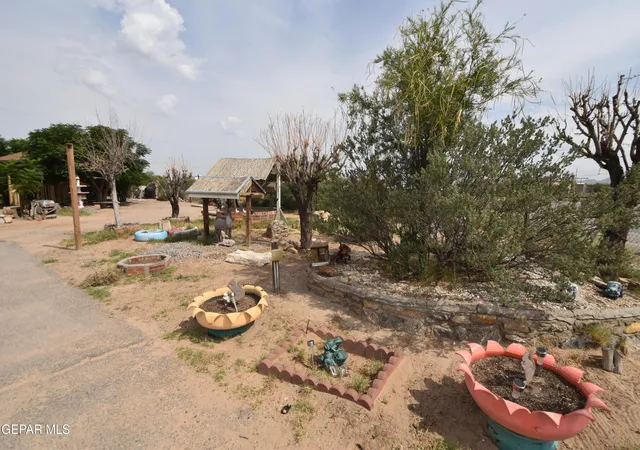 Photo 3 of Single family home for sale at 8141 Kiely Rd, Vinton, TX 79821 | MLS# 949199 | Listing updated on 2026-09-14