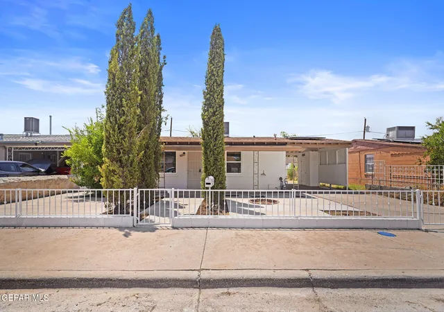 Photo 2 of Single family home for sale at 6432 Shirley Ave, El Paso, TX 79905 | MLS# 949142 | Listing updated on 2026-08-19