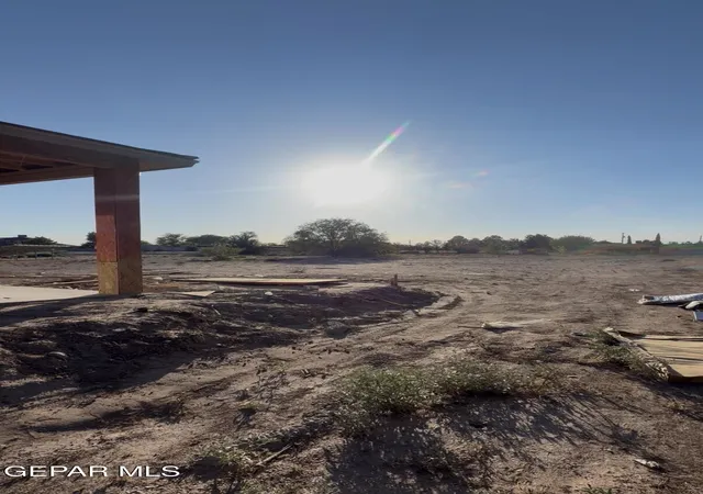 Photo 4 of Single family home for sale at 391 Flor Bonita Ave, Socorro, TX 79927 | MLS# 949198 | Listing updated on 2026-08-17