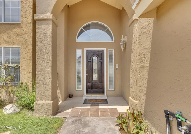 Photo 3 of Sale Pending at 6093 Los Pueblos Dr, El Paso, TX 79912 | MLS# 949157 | Listing updated on 2026-08-20