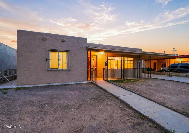 Photo 4 of Sale Pending at 637 Alicia Dr, El Paso, TX 79905 | MLS# 949197 | Listing updated on 2026-09-01