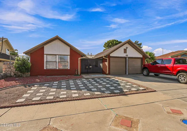 Photo 2 of Single family home for sale at 1420 Gene Torres Dr, El Paso, TX 79936 | MLS# 949228 | Listing updated on 2026-09-11