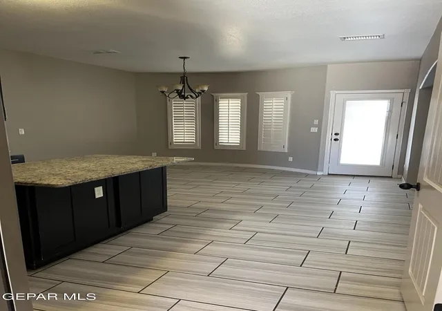 Photo 4 of Single family home for sale at 7805 Enchanted Trl Dr, El Paso, TX 79911 | MLS# 949210 | Listing updated on 2026-09-05