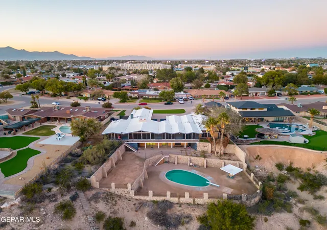 Photo 3 of Single family home for sale at 9772 Eastridge Dr, El Paso, TX 79925 | MLS# 949841 | Listing updated on 2026-08-22