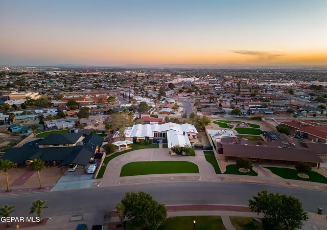 Photo 4 of Single family home for sale at 9772 Eastridge Dr, El Paso, TX 79925 | MLS# 949841 | Listing updated on 2026-08-22