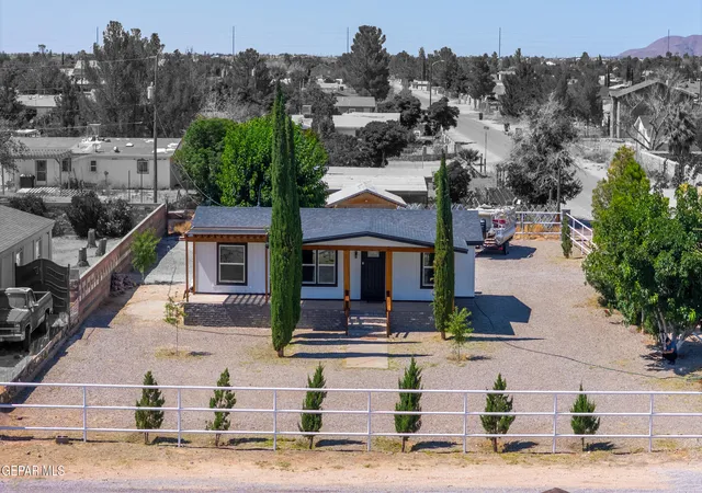 Photo 3 of Sale Pending at 14181 Seattle Slew Dr, El Paso, TX 79938 | MLS# 949300 | Listing updated on 2026-08-27