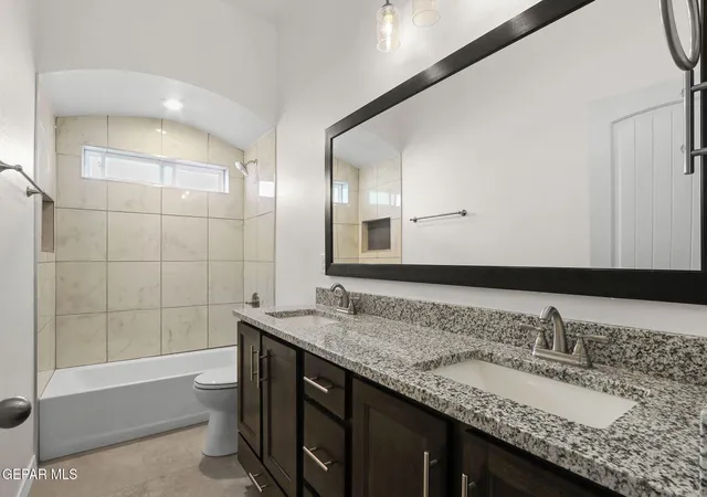 Photo 4 of Single family home for sale at 112 Daniel Lynn, Sunland Park, NM 88063 | MLS# 949306 | Listing updated on 2026-09-16